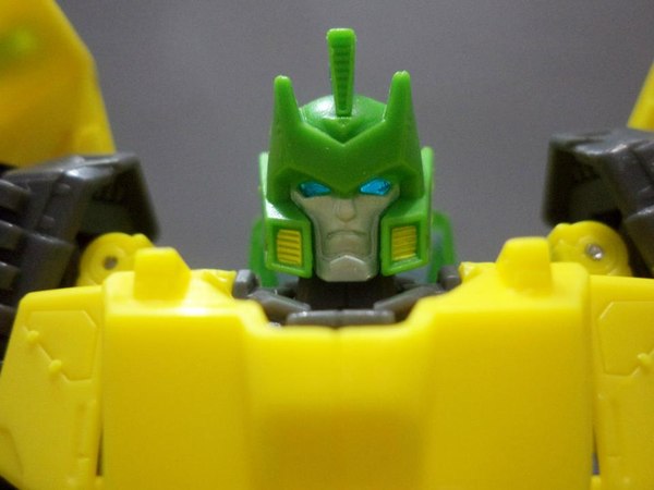 New Transformers Generations Blitzwing Versus Springer Images Show Triple Changer Awesomeness  (40 of 49)